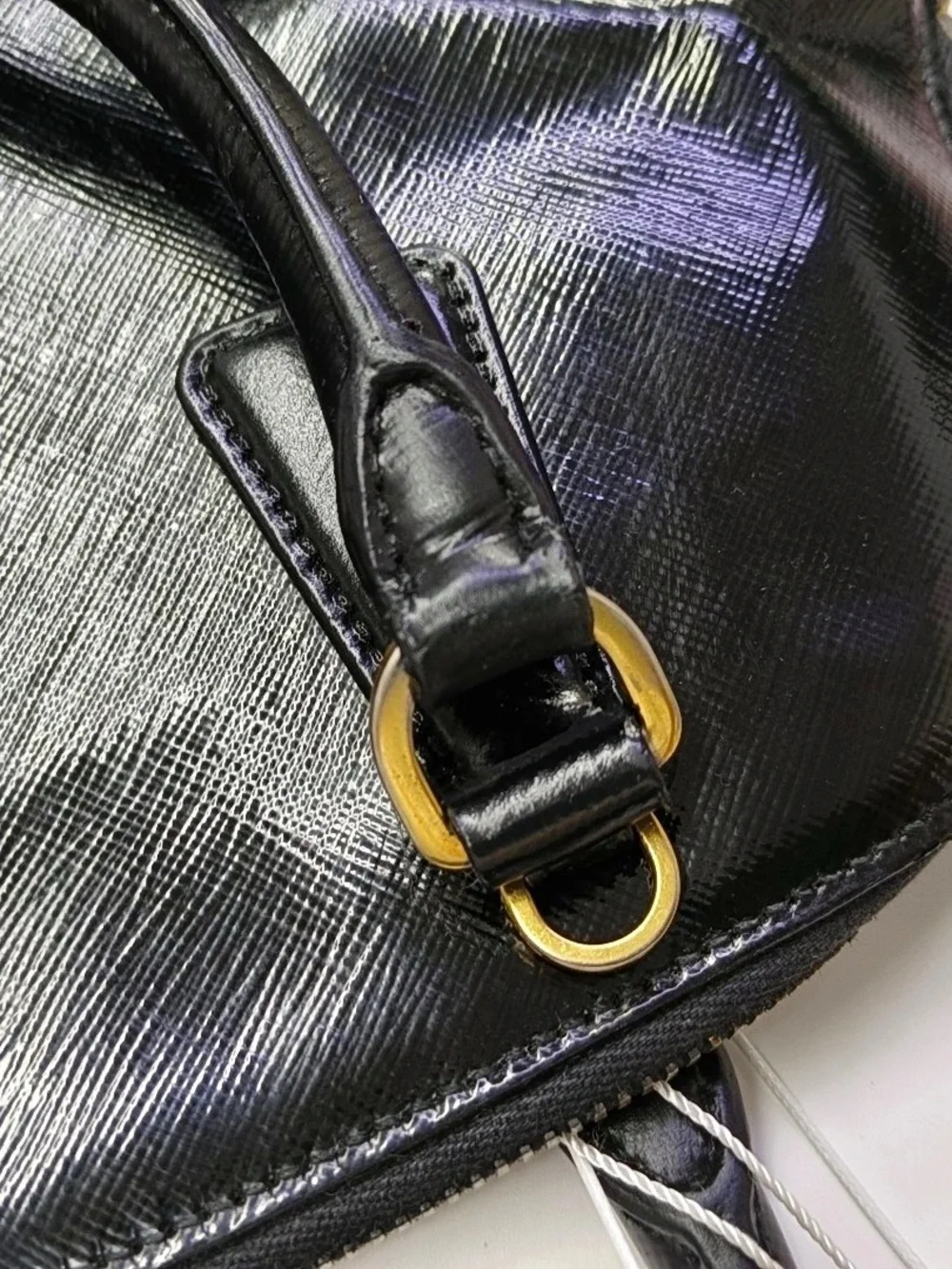 ♥️Prada Saffiano Large Black Saffiano Satchel with Gold-Tone Hardware ♥️